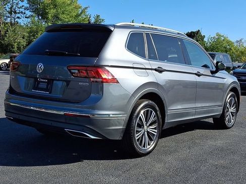 Used 2019 Volkswagen Tiguan SEL w/ 3rd Row Seat Package AWD/4WD image 9