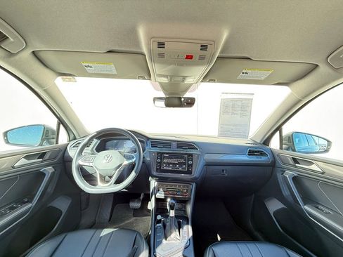 Certified 2023 Volkswagen Tiguan SE image 11