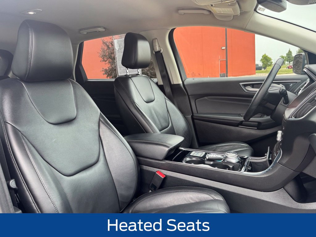 Certified 2020 Ford Edge Titanium AWD/4WD image 25
