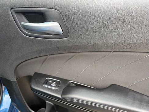 Used 2023 Dodge Charger SXT w/ Blacktop Package image 38