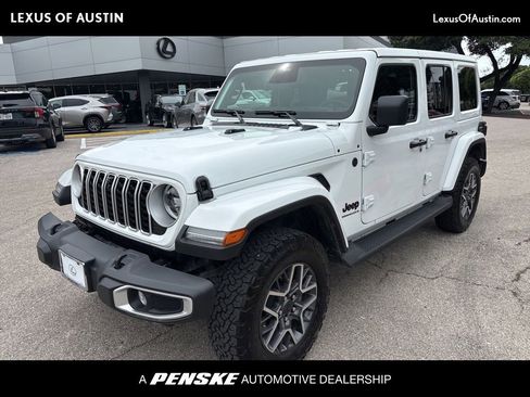 Used 2026 Jeep Wrangler Unlimited Sahara AWD/4WD image 1