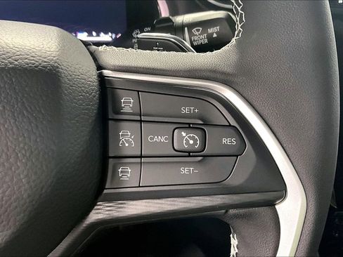 New 2025 Jeep Grand Cherokee Laredo X w/ Luxury Tech Group I image 22