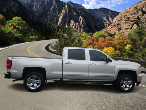 Used 2018 Chevrolet Silverado 1500 LTZ Z71 w/ LTZ Plus Package AWD/4WD image 2