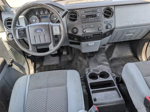 Used 2016 Ford F250 XL w/ XL Appearance Package AWD/4WD image 7