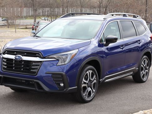 New 2026 Subaru Ascent Limited image 2