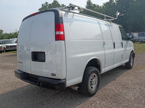Used 2023 Chevrolet Express 2500 w/ Driver Convenience Package RWD image 5