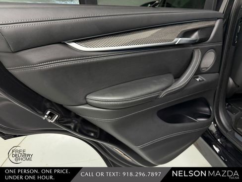 Used 2017 BMW X5 M AWD/4WD image 36