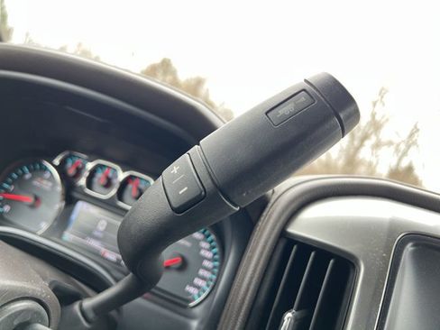 Used 2017 Chevrolet Silverado 2500 LTZ w/ Vortec Plus Package image 16