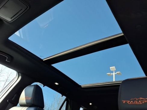 Used 2023 Honda Pilot TrailSport image 22