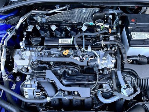 Used 2025 Toyota Corolla Cross LE FWD image 33