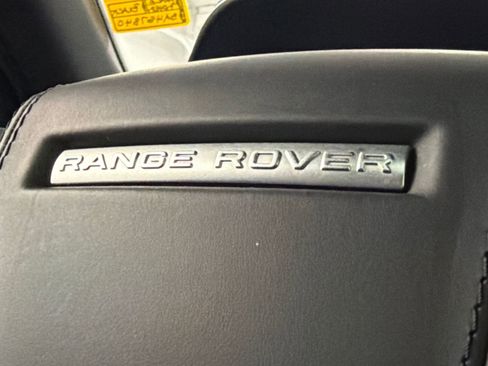 Used 2025 Land Rover Range Rover Sport SE image 27