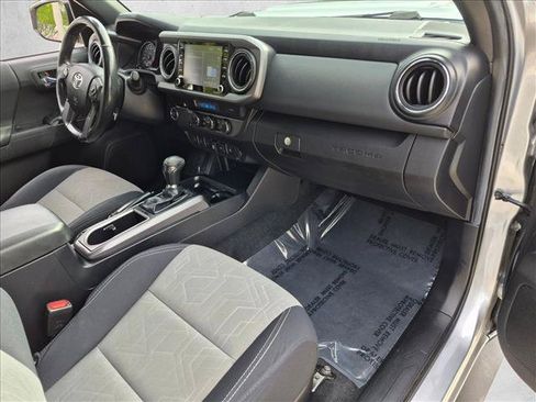 Used 2022 Toyota Tacoma TRD Sport w/ Technology Package RWD image 19
