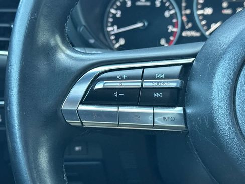 Used 2021 MAZDA MAZDA3 s image 26