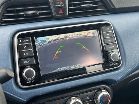 Used 2025 Nissan Versa SV image 22