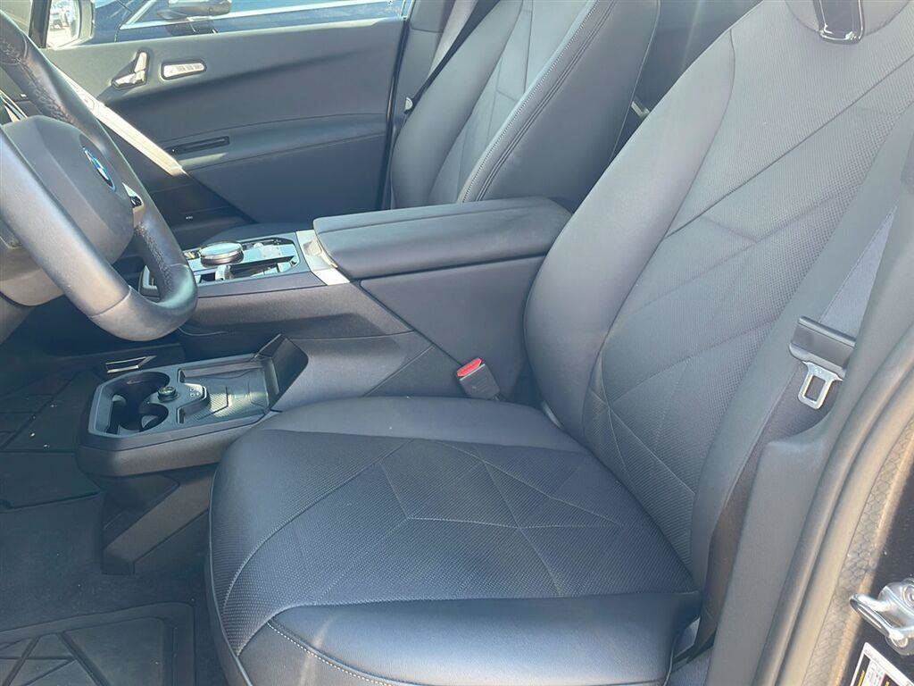 Used 2024 BMW iX xDrive50 w/ Premium Package AWD/4WD image 2