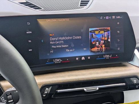 Used 2025 BMW X1 xDrive28i w/ Convenience Package image 12