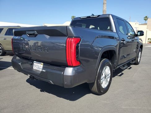Used 2025 Toyota Tundra SR5 w/ SR5 Convenience Package AWD/4WD image 4