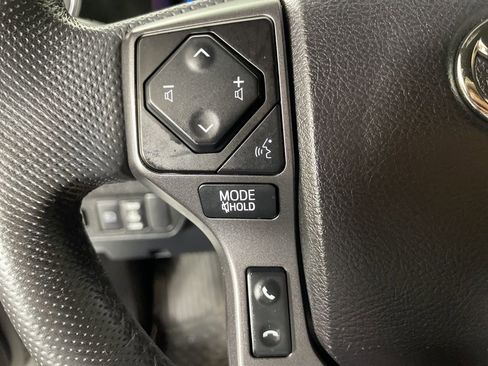 Used 2021 Toyota Tacoma TRD Off-Road image 22