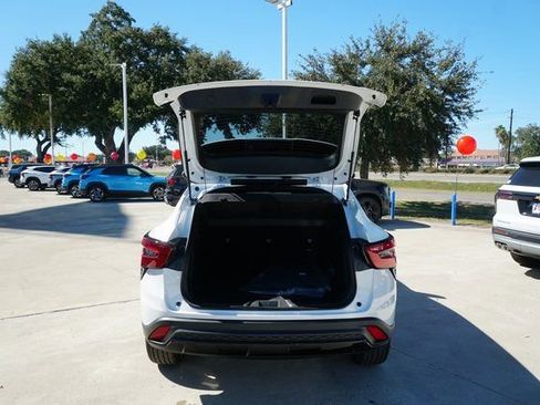 New 2026 Chevrolet Trax RS w/ Driver Confidence Package image 9