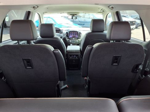 Used 2021 Chevrolet Traverse LT FWD image 31