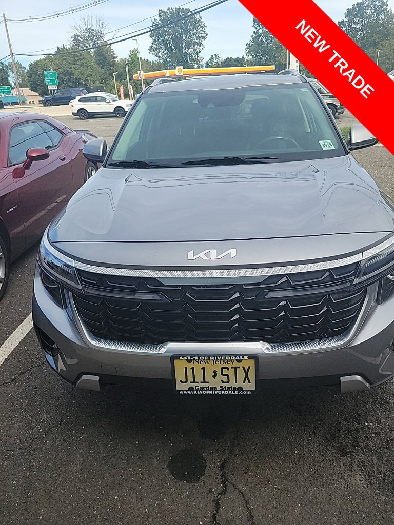 Used 2024 Kia Seltos S AWD/4WD image 1
