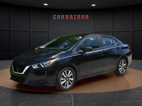 Used 2020 Nissan Versa SV image 1