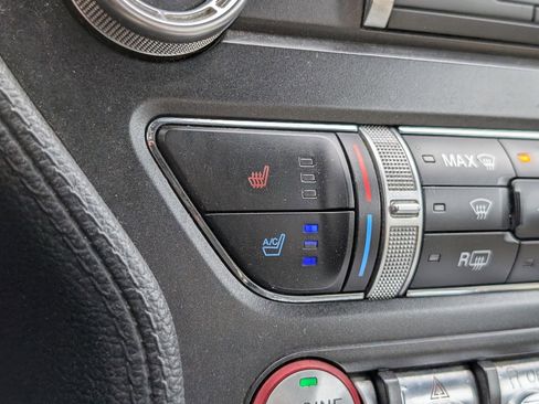 Used 2020 Ford Mustang Premium image 20