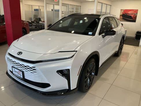 New 2026 Toyota Crown Signia Limited image 1