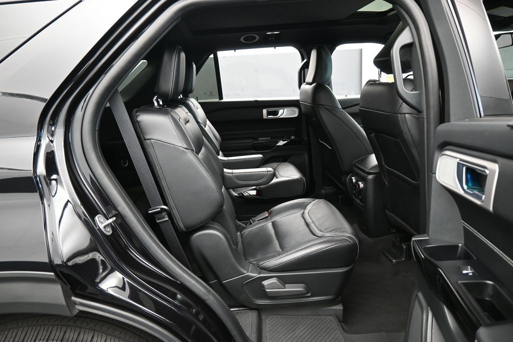 Used 2024 Ford Explorer ST w/ Equipment Group 401A AWD/4WD image 38