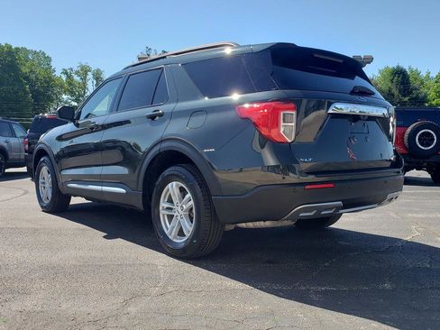 Used 2023 Ford Explorer XLT w/ Equipment Group 202A AWD/4WD image 6