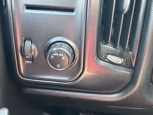 Used 2017 Chevrolet Silverado 1500 W/T AWD/4WD image 20