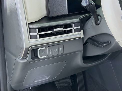 Used 2026 Hyundai Santa Fe SEL FWD image 12
