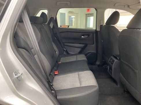 Used 2024 Nissan Rogue SV image 17