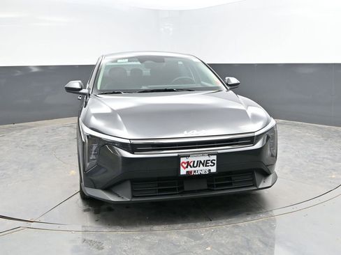 Used 2025 Kia K4 FWD image 4