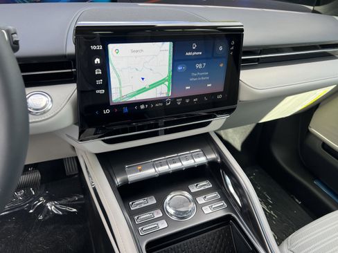 New 2026 Lincoln Nautilus Reserve image 13