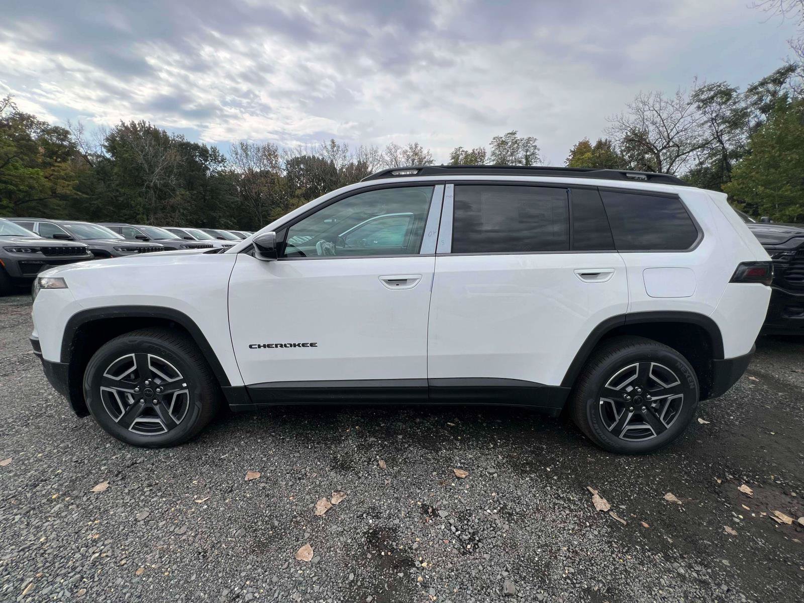 New 2026 Jeep Cherokee Laredo AWD/4WD image 4