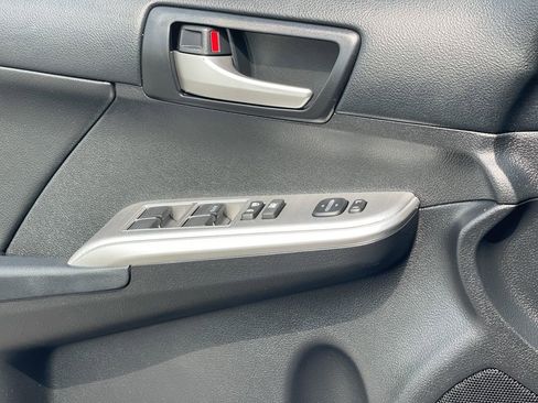 Used 2013 Toyota Camry SE FWD image 6