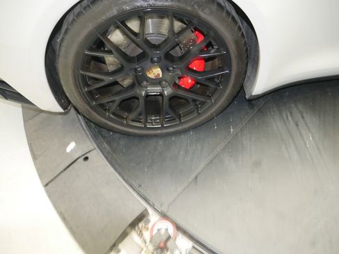 Certified 2024 Porsche 911 Targa 4 GTS AWD/4WD image 16