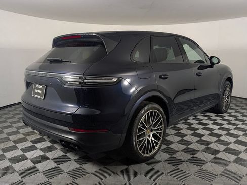 Certified 2023 Porsche Cayenne Platinum Edition AWD/4WD image 7