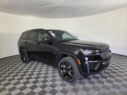 New 2026 Jeep Grand Cherokee L Limited RWD image 2