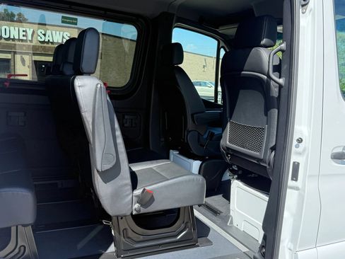 Used 2023 Mercedes-Benz Sprinter 2500 w/ Acoustic Package image 17