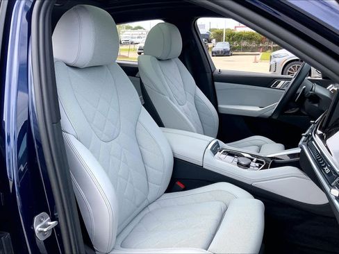 Certified 2024 BMW X6 xDrive40i w/ Premium Package image 8