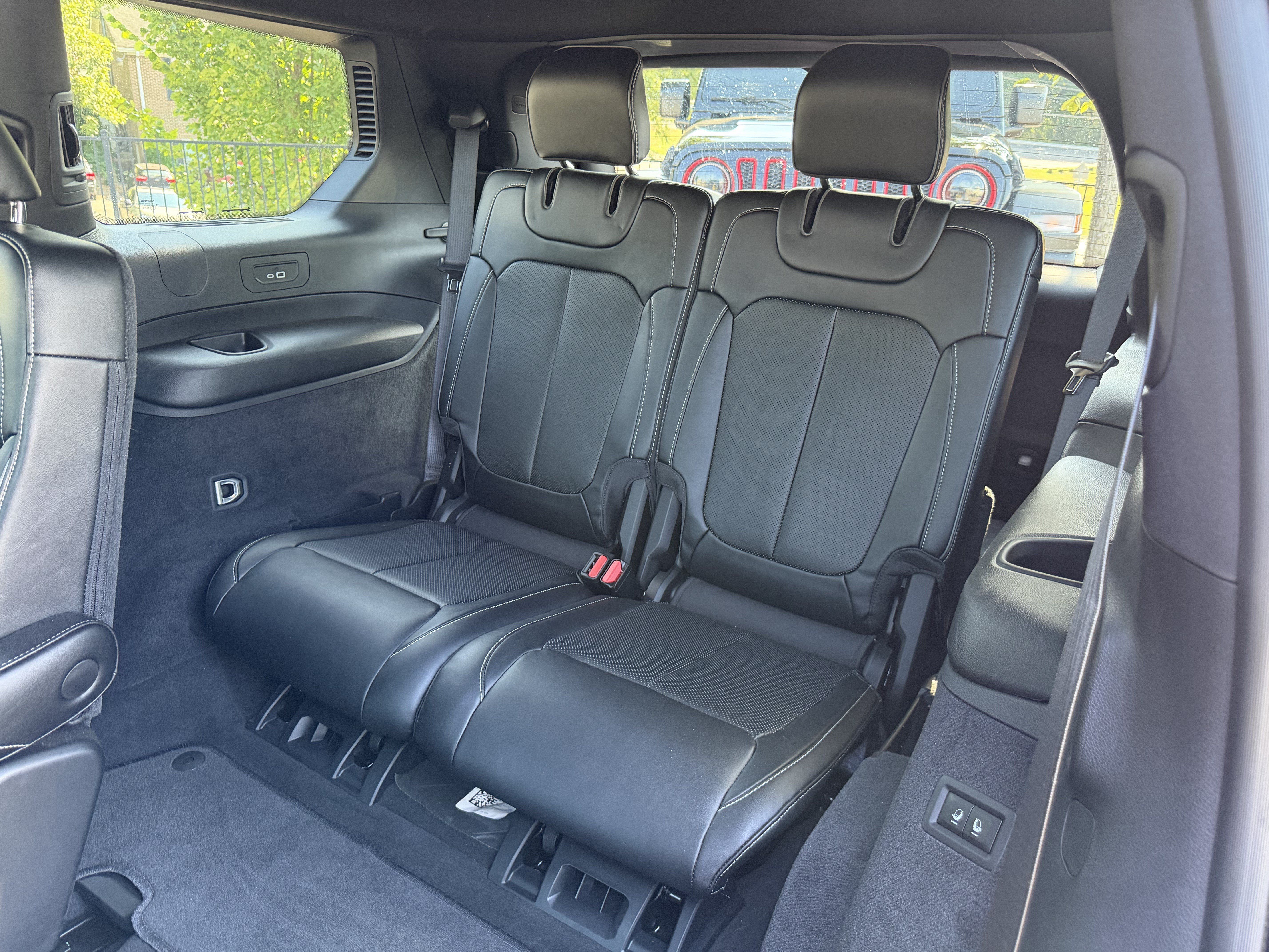 Used 2024 Jeep Grand Cherokee L Overland w/ Advanced Protech Group III AWD/4WD image 34