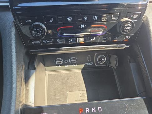 Used 2023 Jeep Grand Cherokee 30th Anniversary AWD/4WD image 24