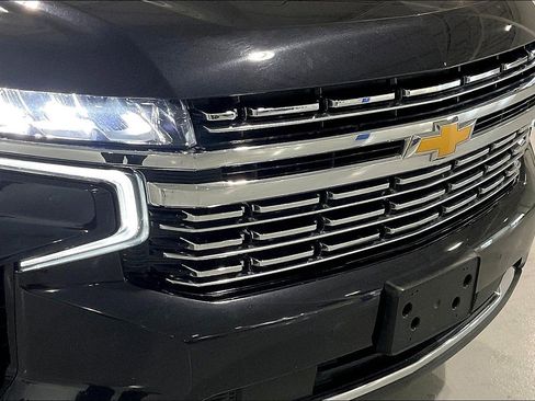Used 2023 Chevrolet Suburban Premier image 34