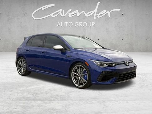 Used 2024 Volkswagen Golf R image 2