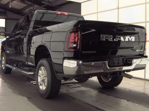 Used 2026 RAM 2500 Big Horn AWD/4WD image 5