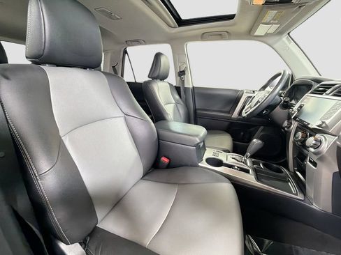 Used 2023 Toyota 4Runner SR5 Premium w/ Moonroof Package RWD image 30