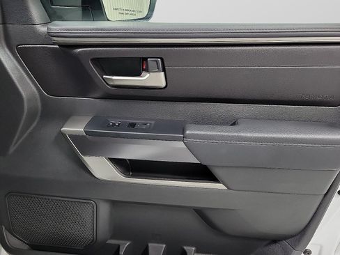 Used 2025 Toyota Tundra SR5 AWD/4WD image 15