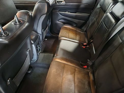 Used 2019 Jeep Grand Cherokee Altitude RWD image 49